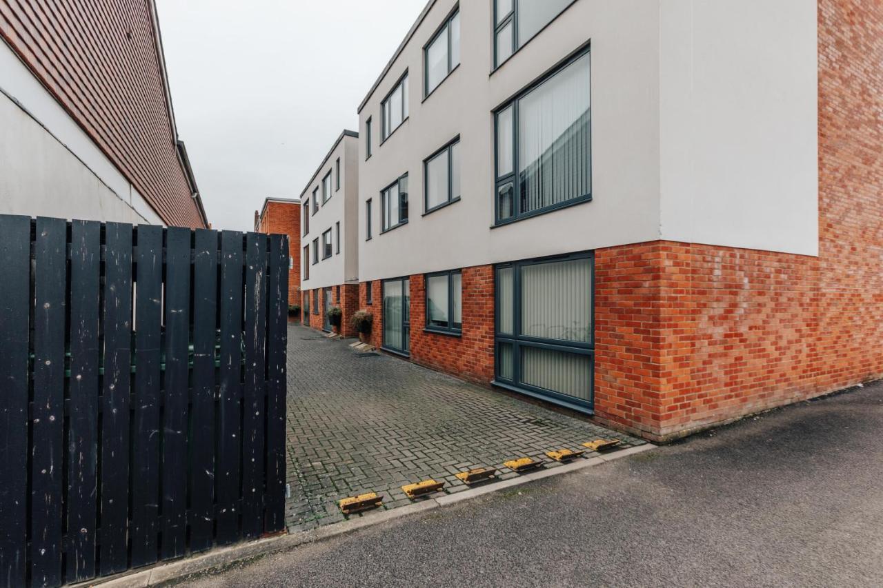 Central Modern Flat For 4-6 & Dedicated Parking Henley-on-Thames Eksteriør billede